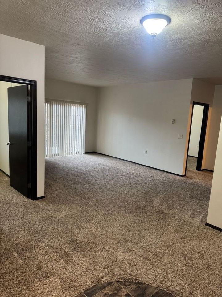 1327 W 23rd Ave - Photo 4 of 25