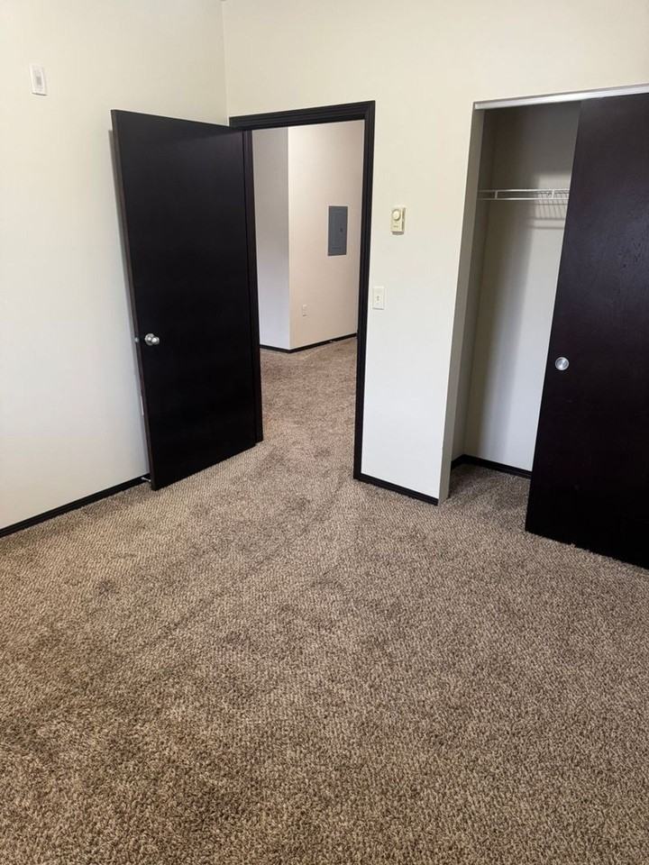 1327 W 23rd Ave - Photo 5 of 25