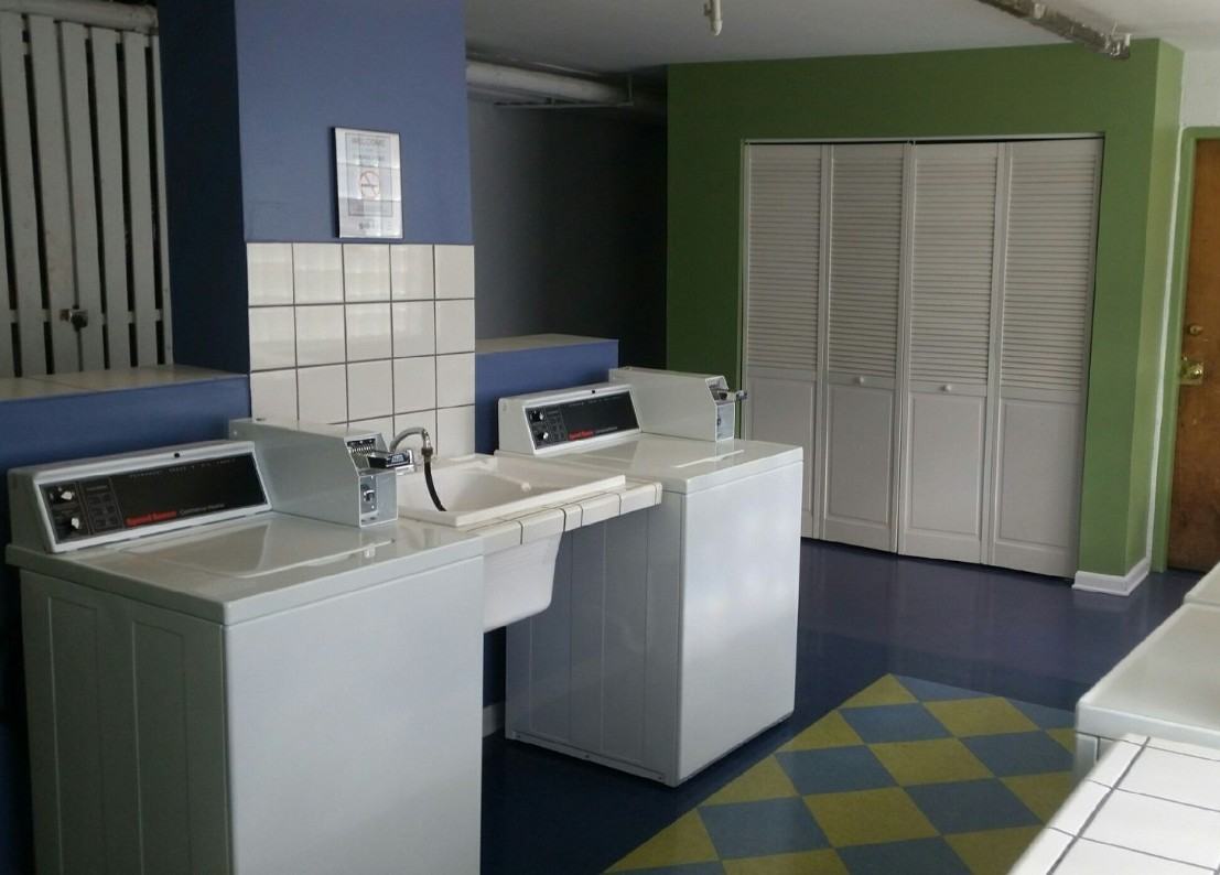 W Thome Ave & N Clark St - Photo 7 of 8