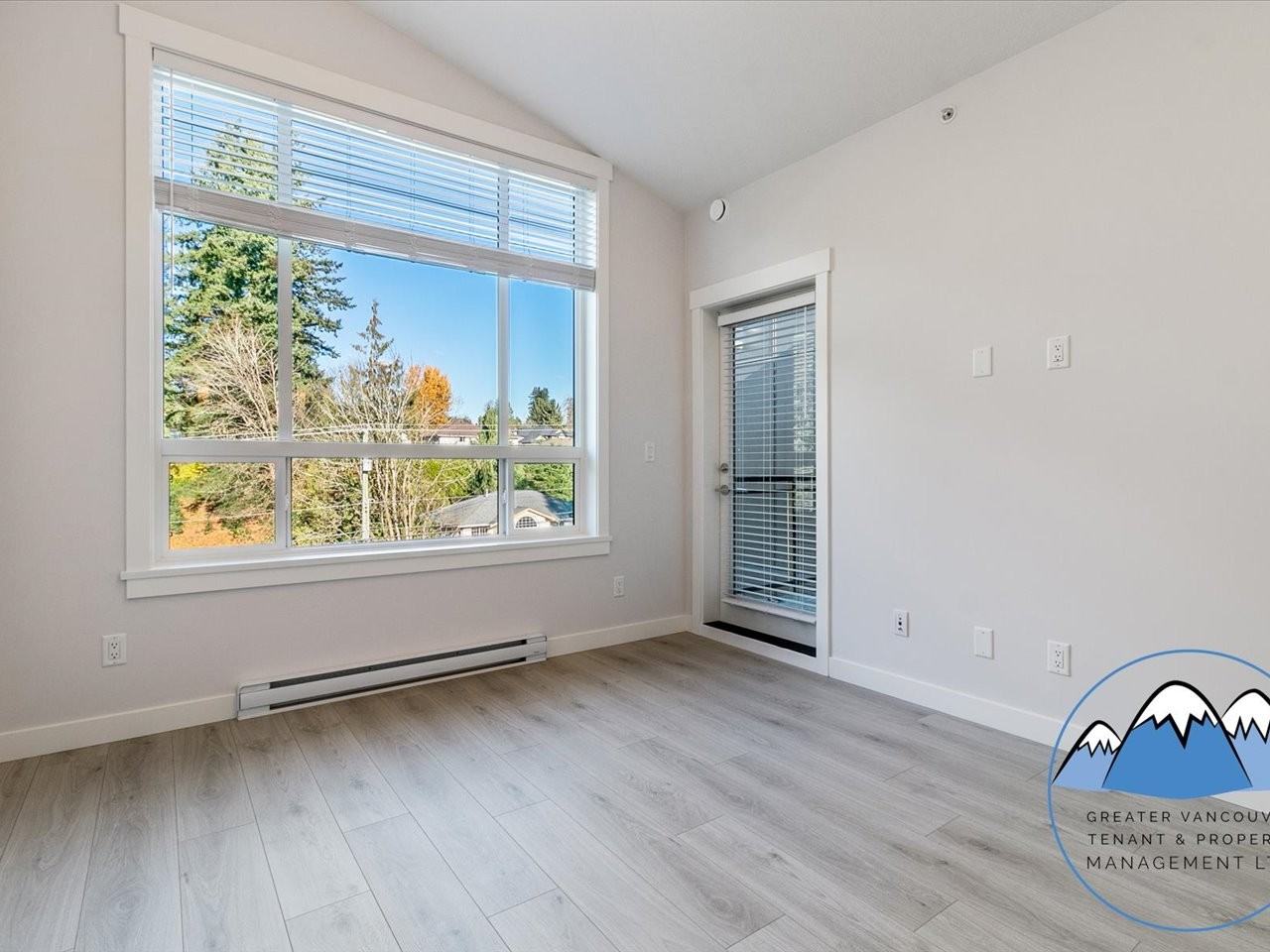 32690 14th Ave - Photo 5 of 25