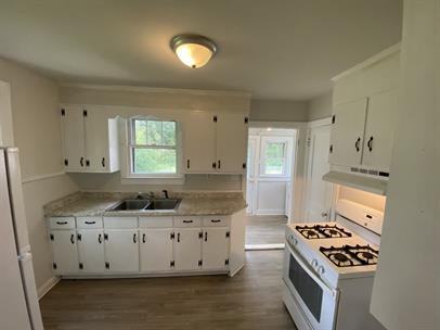 119 Gibson Street - Photo 6 of 31