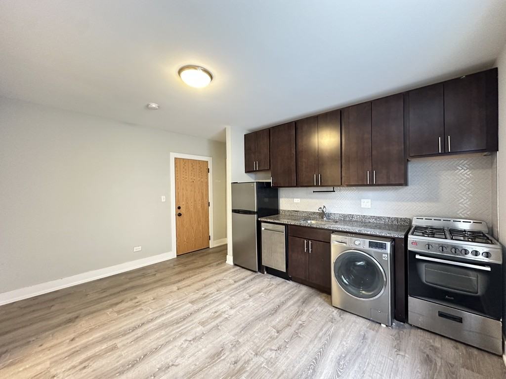 4295 W Belden Ave #B206 - Photo 7 of 21