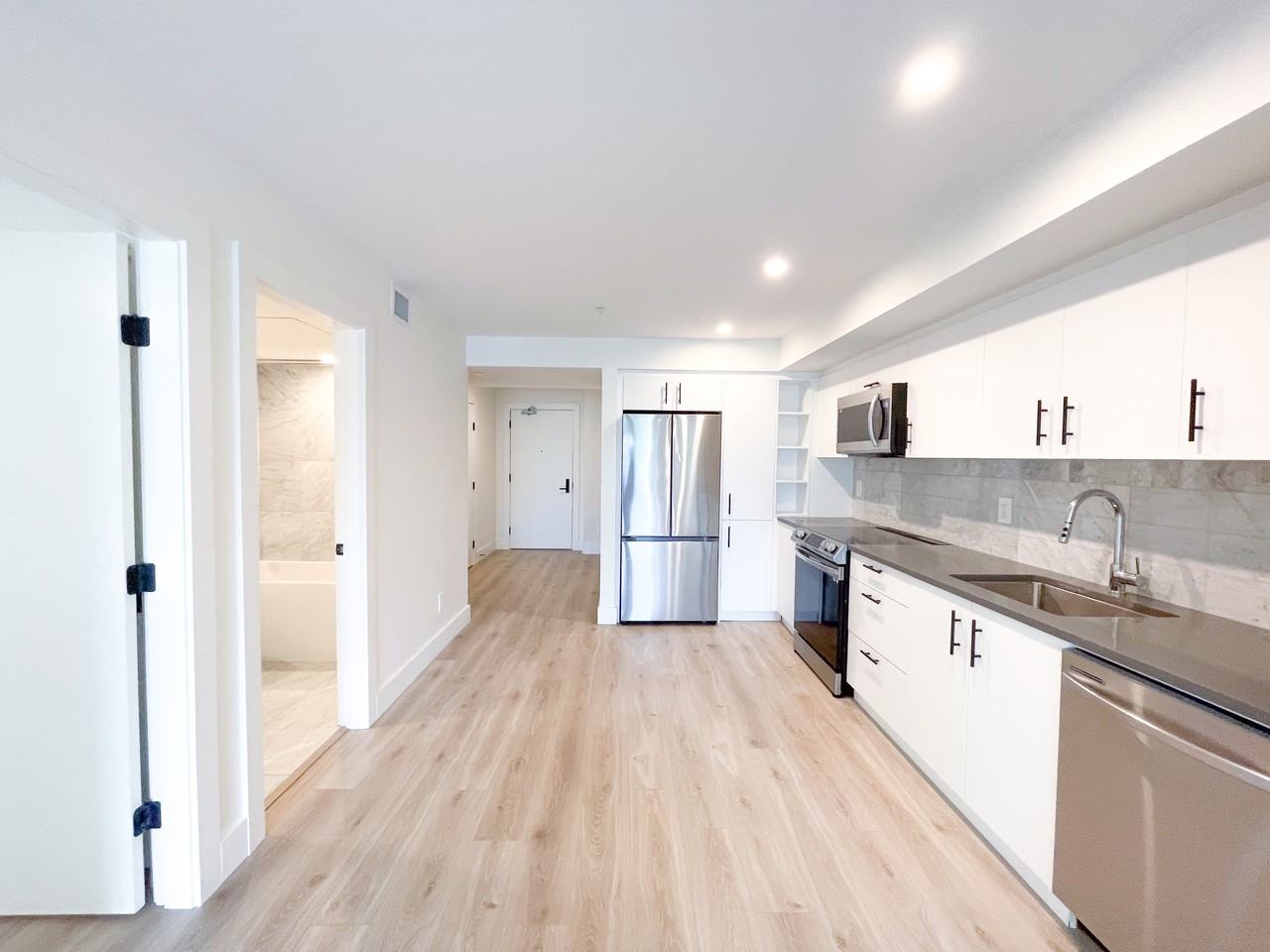 1456 Johnston Road #206 - Photo 4 of 12