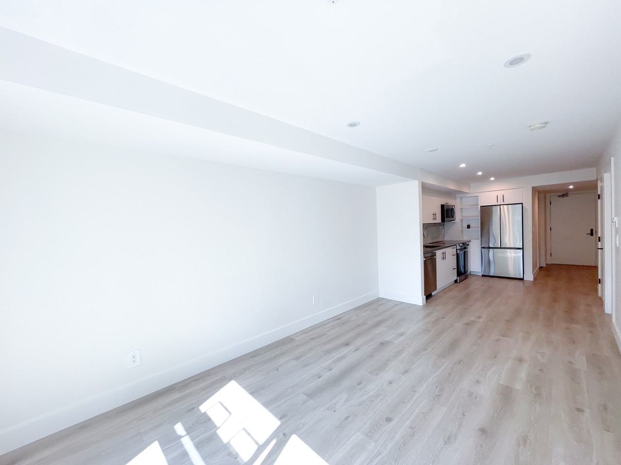 1456 Johnston Road #304 - Photo 3 of 11