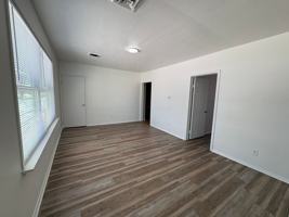 featured image of 4907 N Illinois Ave