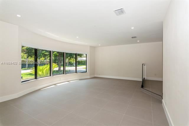 7001 Sw 126th St - Photo 6 of 35