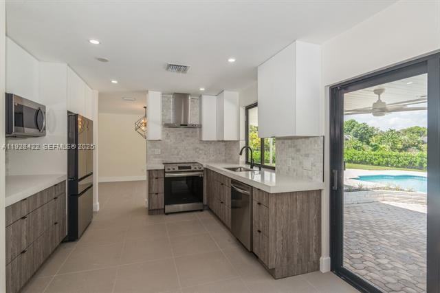 7001 Sw 126th St - Photo 7 of 35