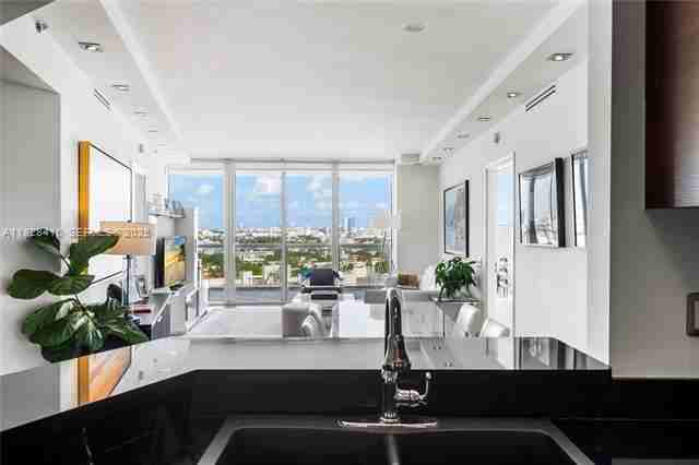 450 Alton Rd #1610 - Photo 4 of 31