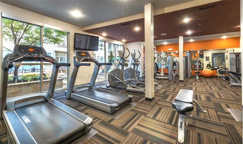 2612 Ross Ave #B7-9 - Photo 6 of 20