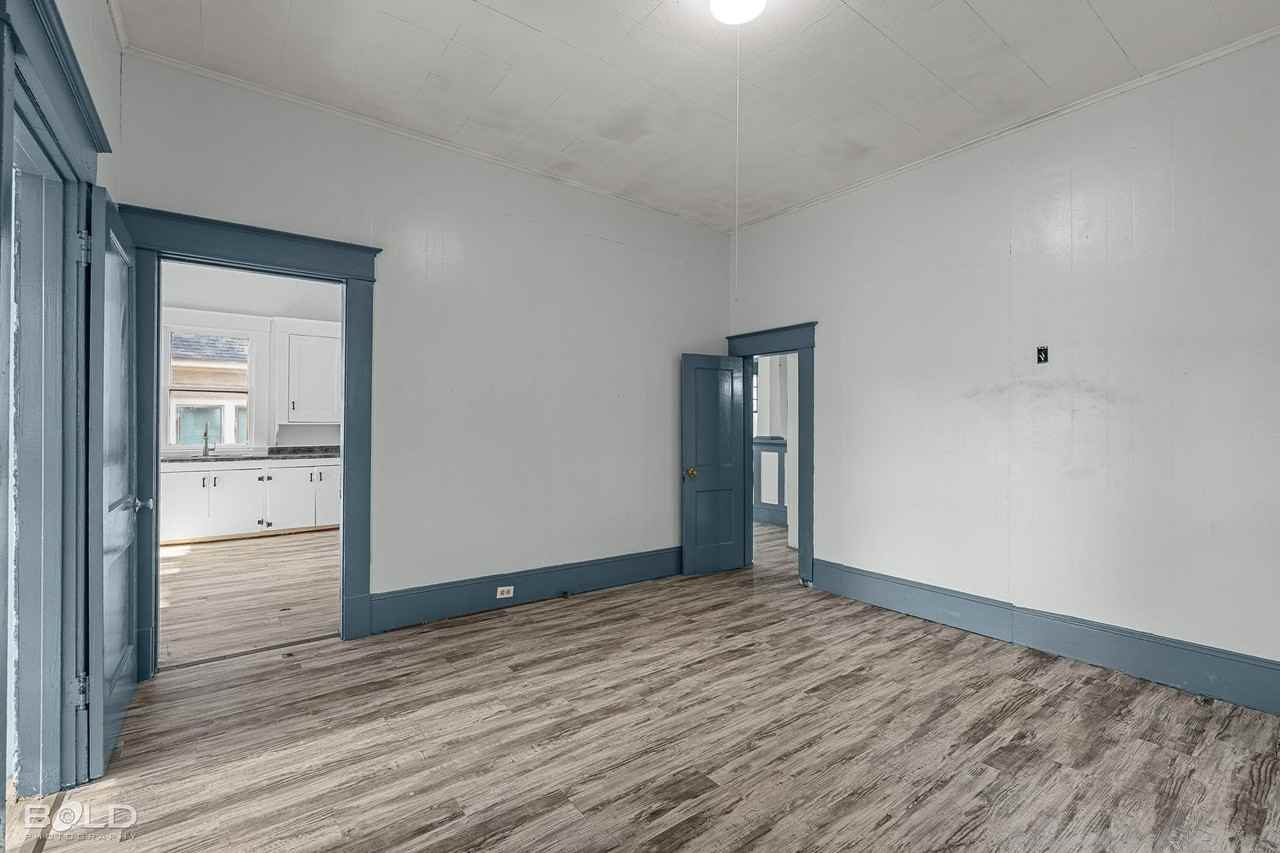 409 Merrick St - Photo 6 of 31