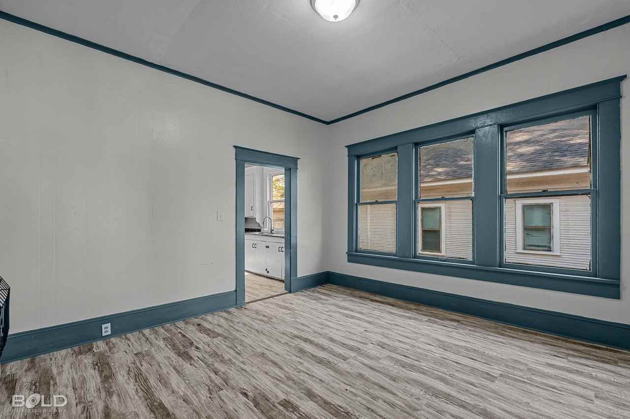 409 Merrick St - Photo 7 of 31