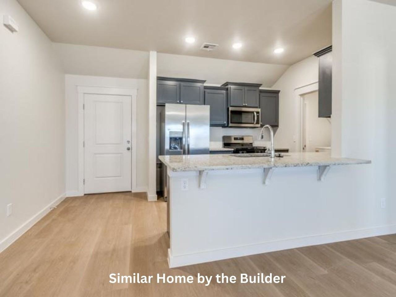 1626 1626 Highland Loop - Photo 3 of 33