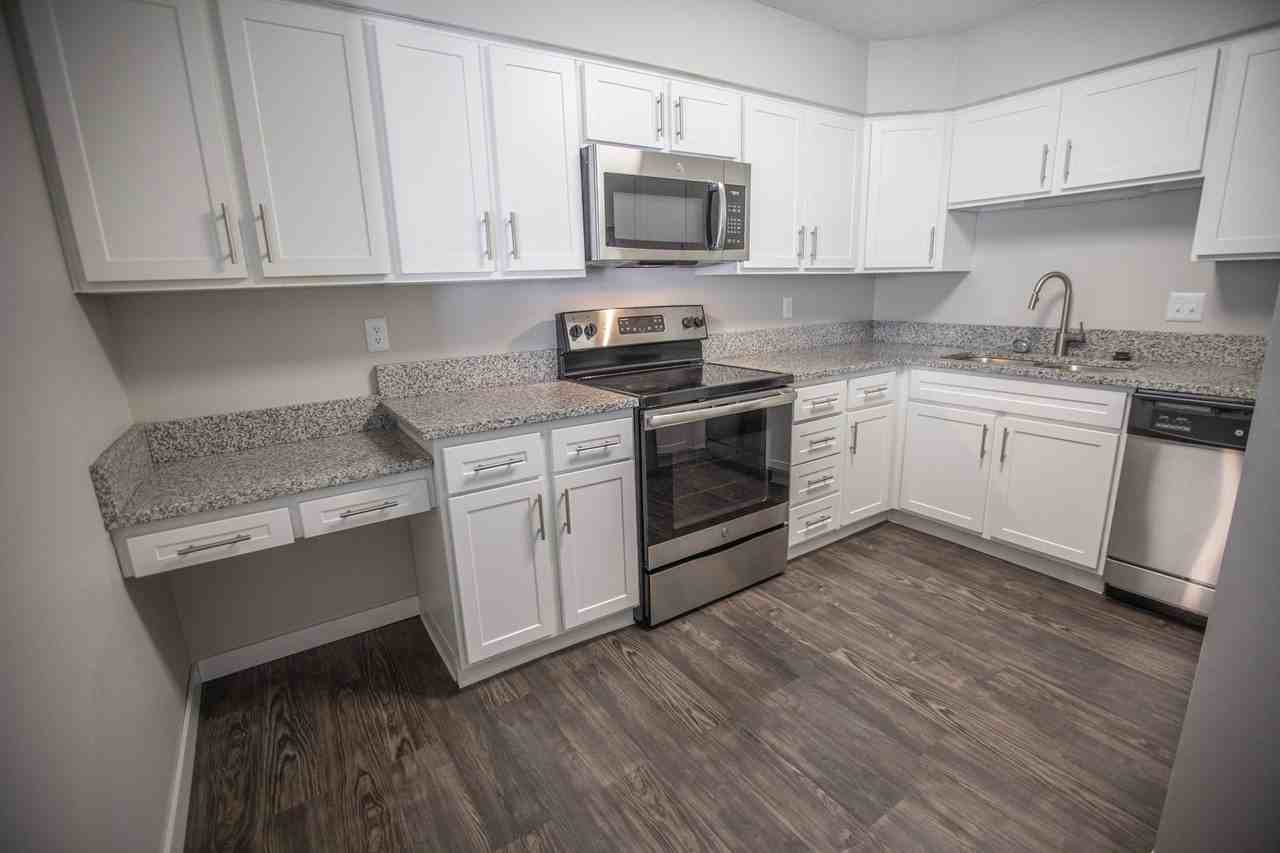 Bristol Village Apartments - Photo 3 of 23