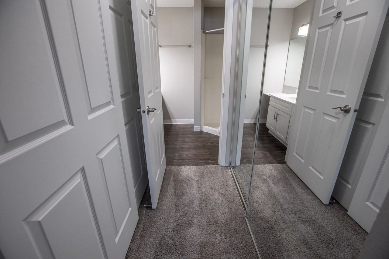 Bristol Village Apartments - Photo 7 of 23