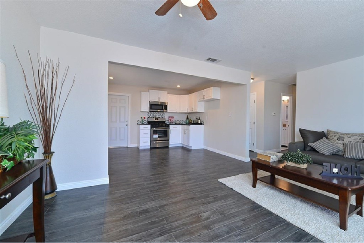 7530 Bronte Pl - Photo 2 of 13