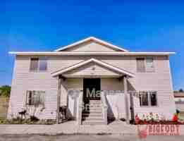 featured image of 800 E Main St