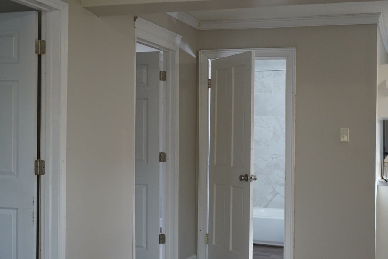 545 S Green St - Photo 7 of 15