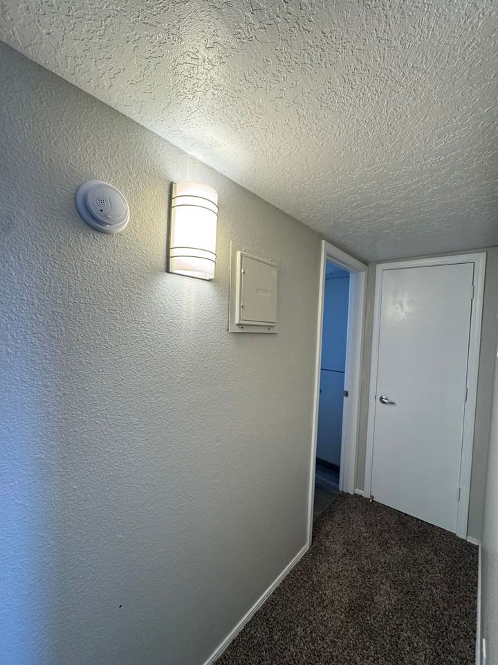 Aztec Manor - Photo 7 of 25