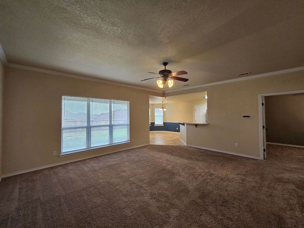 701 Atlas Ave - Photo 4 of 29