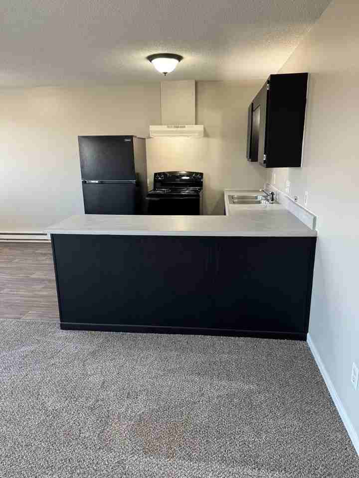 1001 W Wayne St - Photo 5 of 11