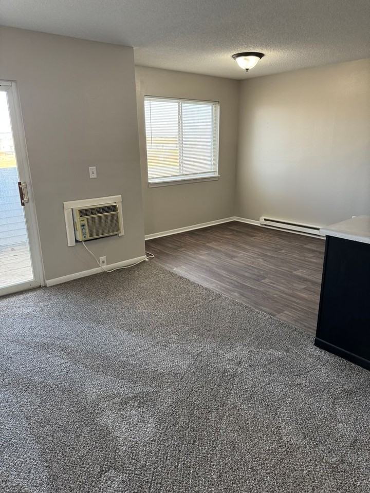 1001 W Wayne St - Photo 7 of 11