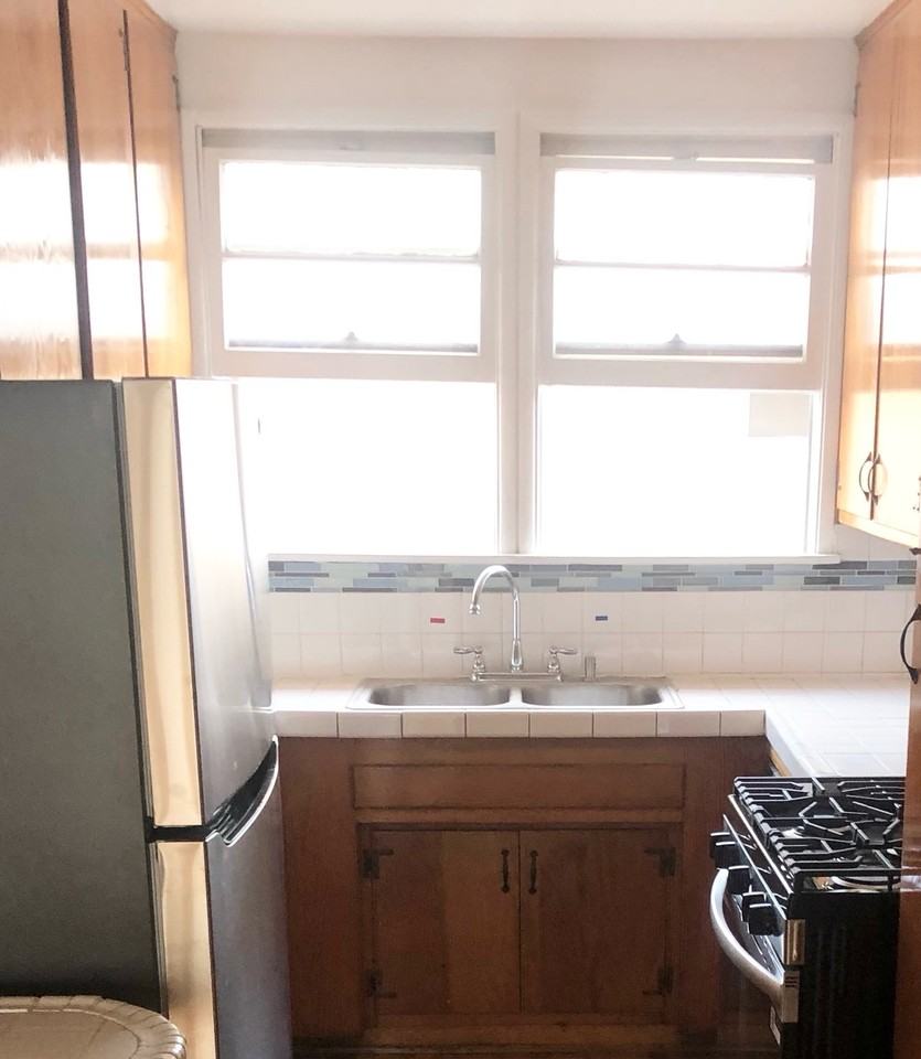 1466 South Sherbourne Drive #6 - Photo 3 of 10