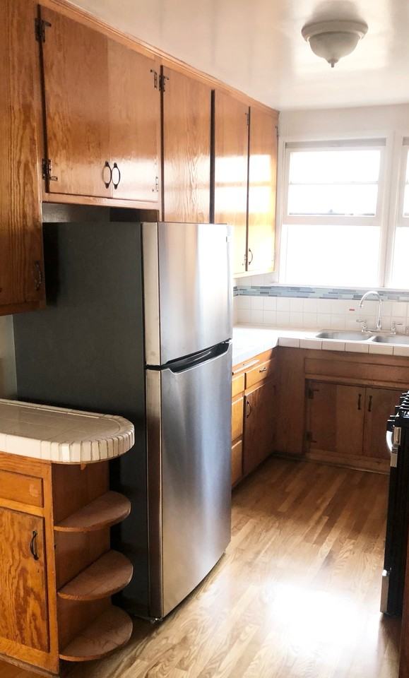 1466 South Sherbourne Drive #6 - Photo 5 of 10