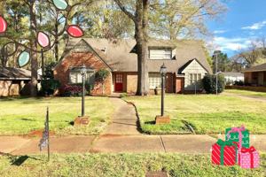 featured image of 2913 Sumter Ave