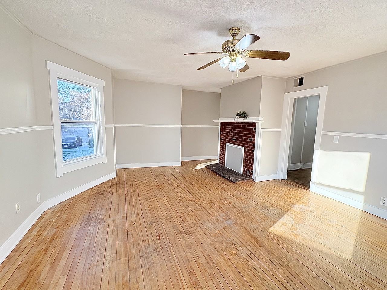 174 Fort Pleasant Avenue #1 - Photo 3 of 22