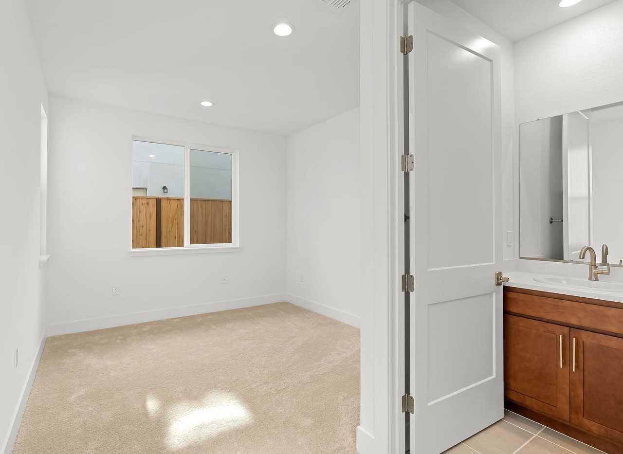 103 103 Coral Bell Dr - Photo 5 of 48