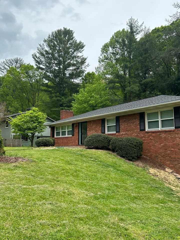 11 Mountainbrook Rd - Photo 3 of 26