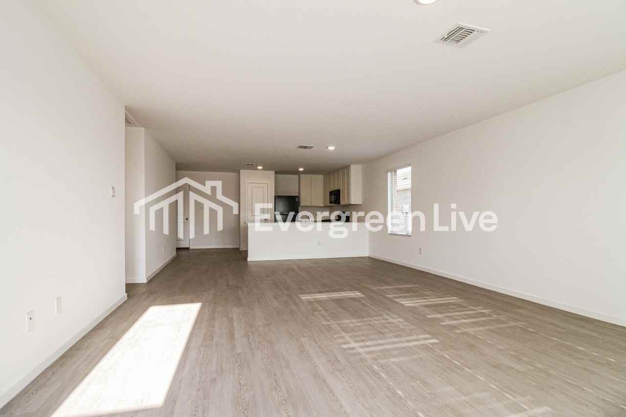 9604 Nw 125th Ter - Photo 3 of 17