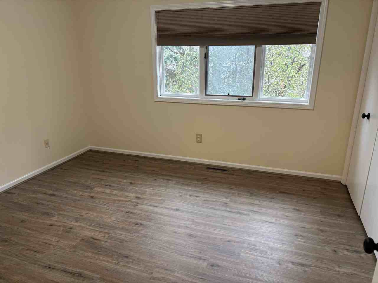 1399 Suncrest Dr Ne - Photo 7 of 17