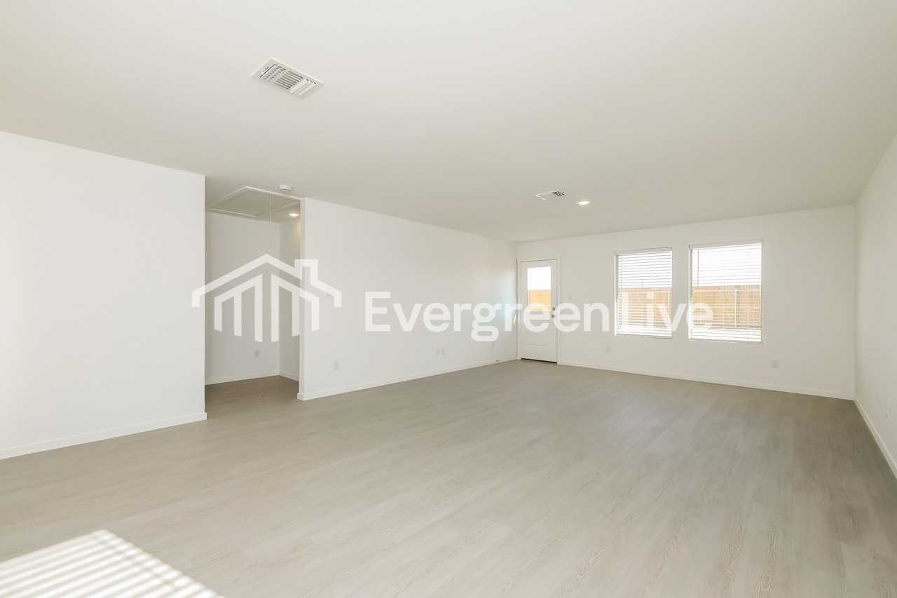 12532 Huntington Ridge Way - Photo 4 of 17