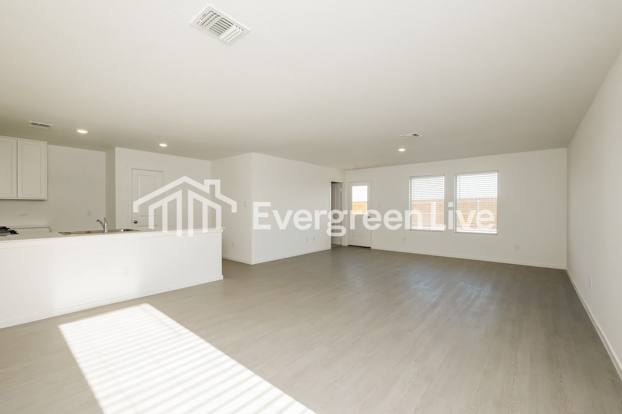 12528 Huntington Ridge Way - Photo 4 of 17