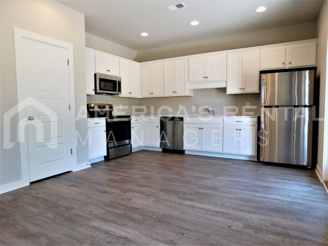 97 Farm Dr - Photo 6 of 20