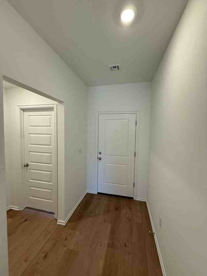 4004 Becky Ln - Photo 5 of 22