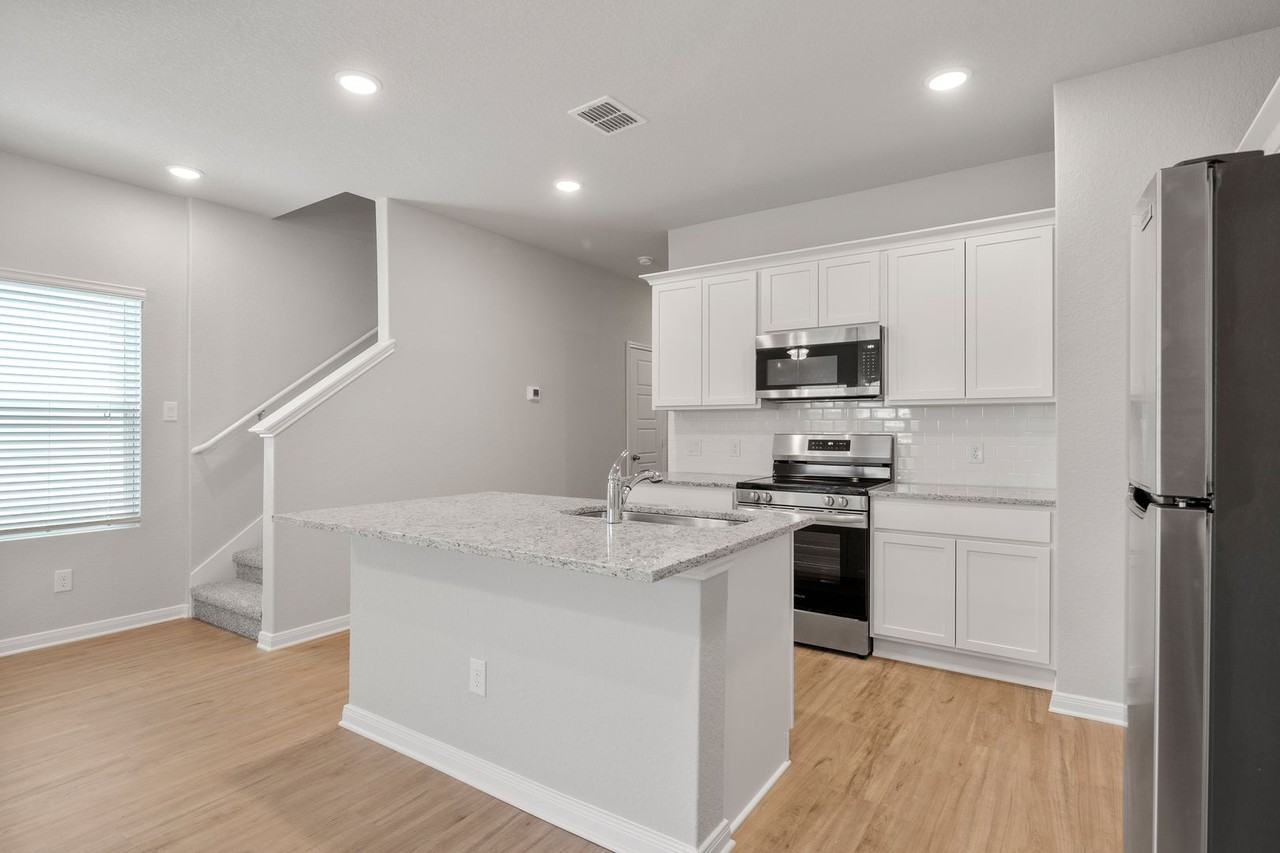 3928 Abbott Pass #101 - Photo 6 of 17