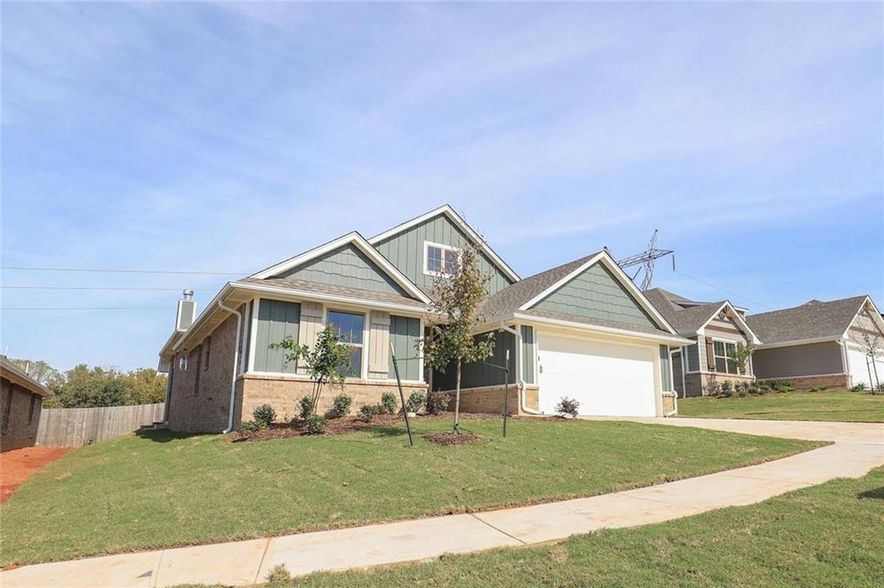 8201 Mountain Oak Dr - Photo 2 of 28