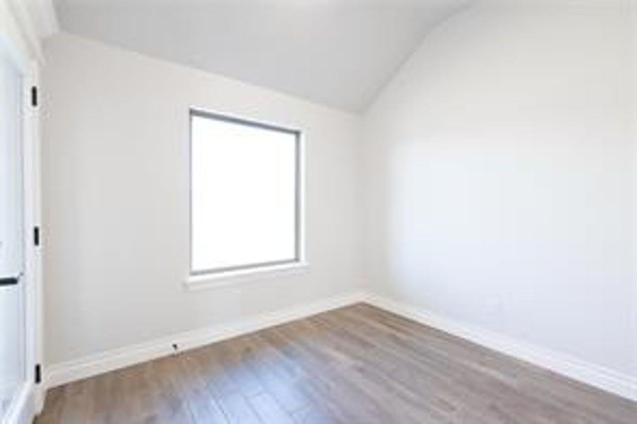 8233 Mountain Oak Dr - Photo 5 of 28