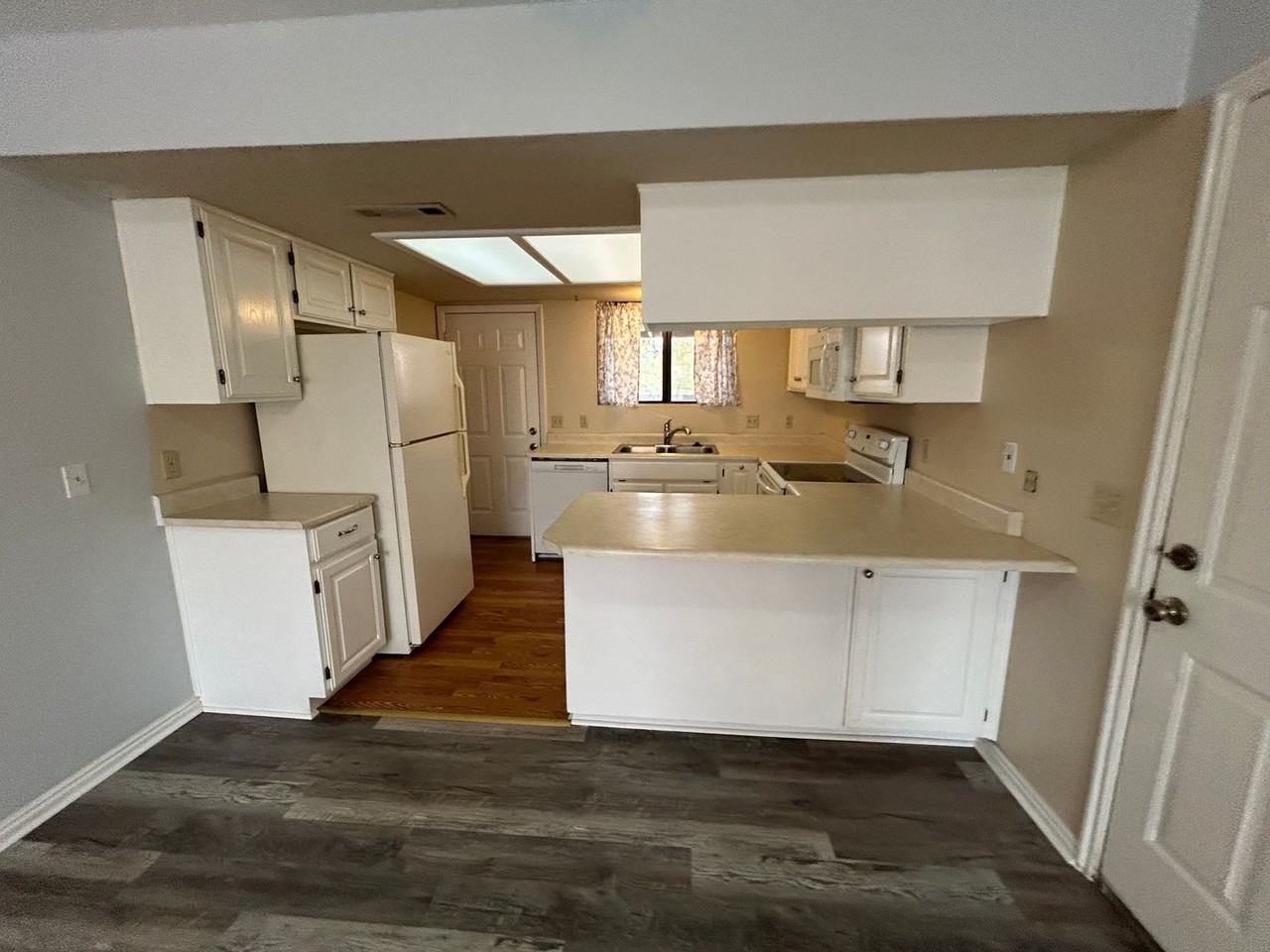 1075 1075 S 1400 W - Photo 2 of 20