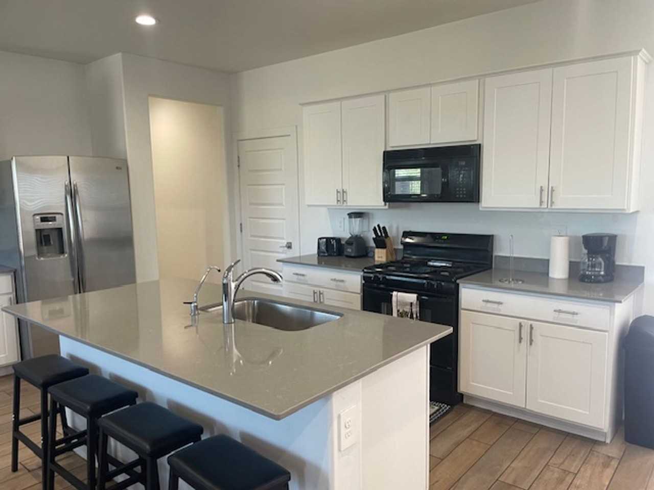 3598 3598 W. Kellen Canyon Court - Photo 3 of 15