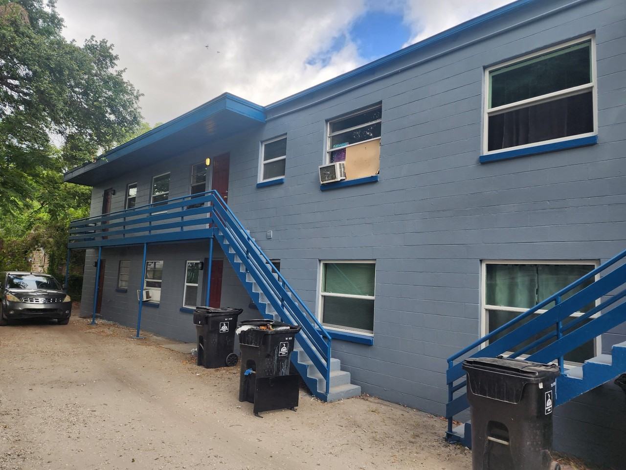 1028 W South St - Photo 2 of 2