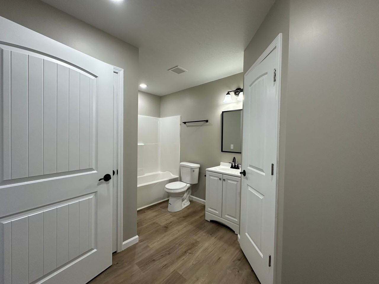 113 Evergreen Pl - Photo 3 of 6