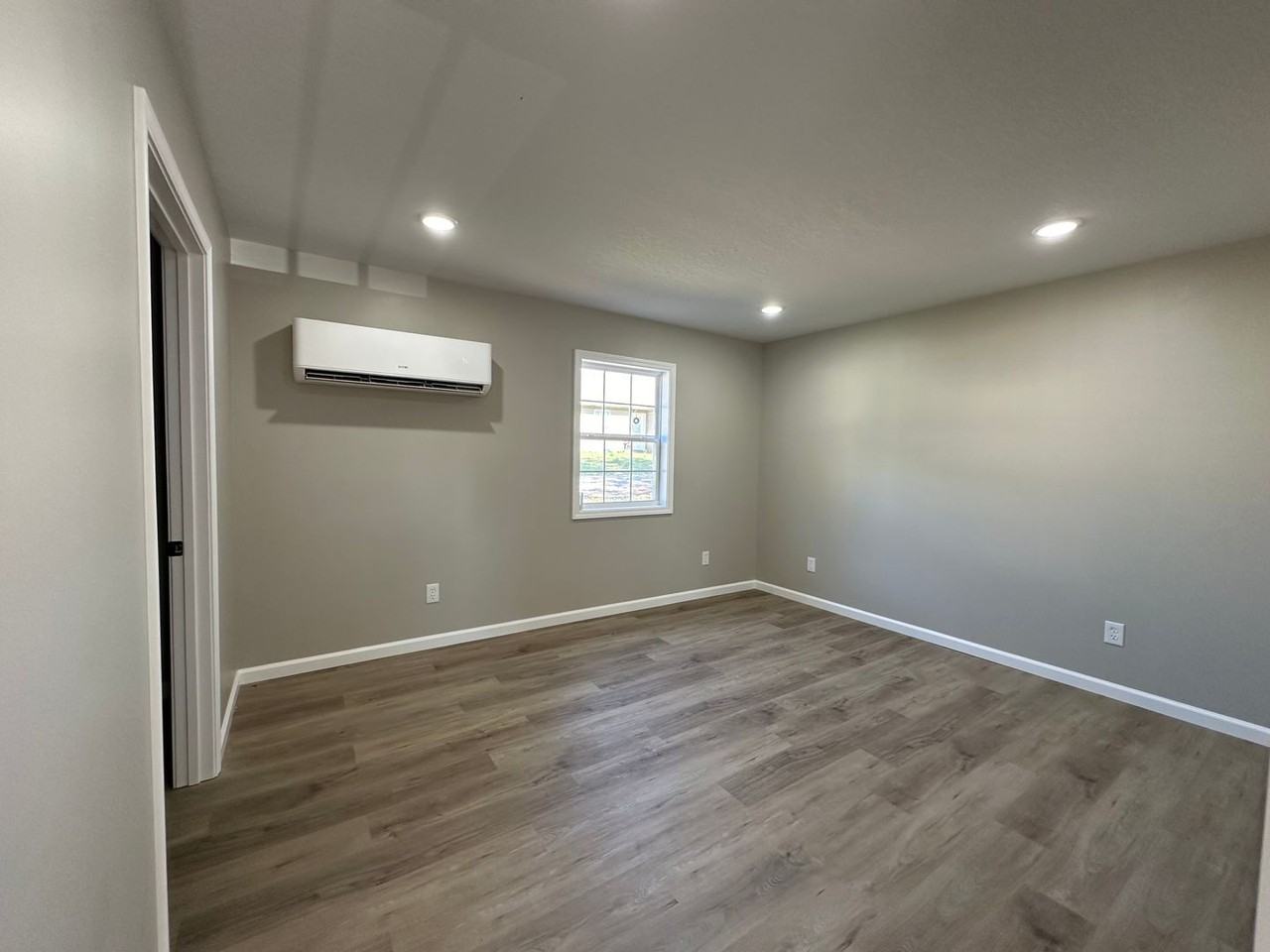 113 Evergreen Pl - Photo 4 of 6