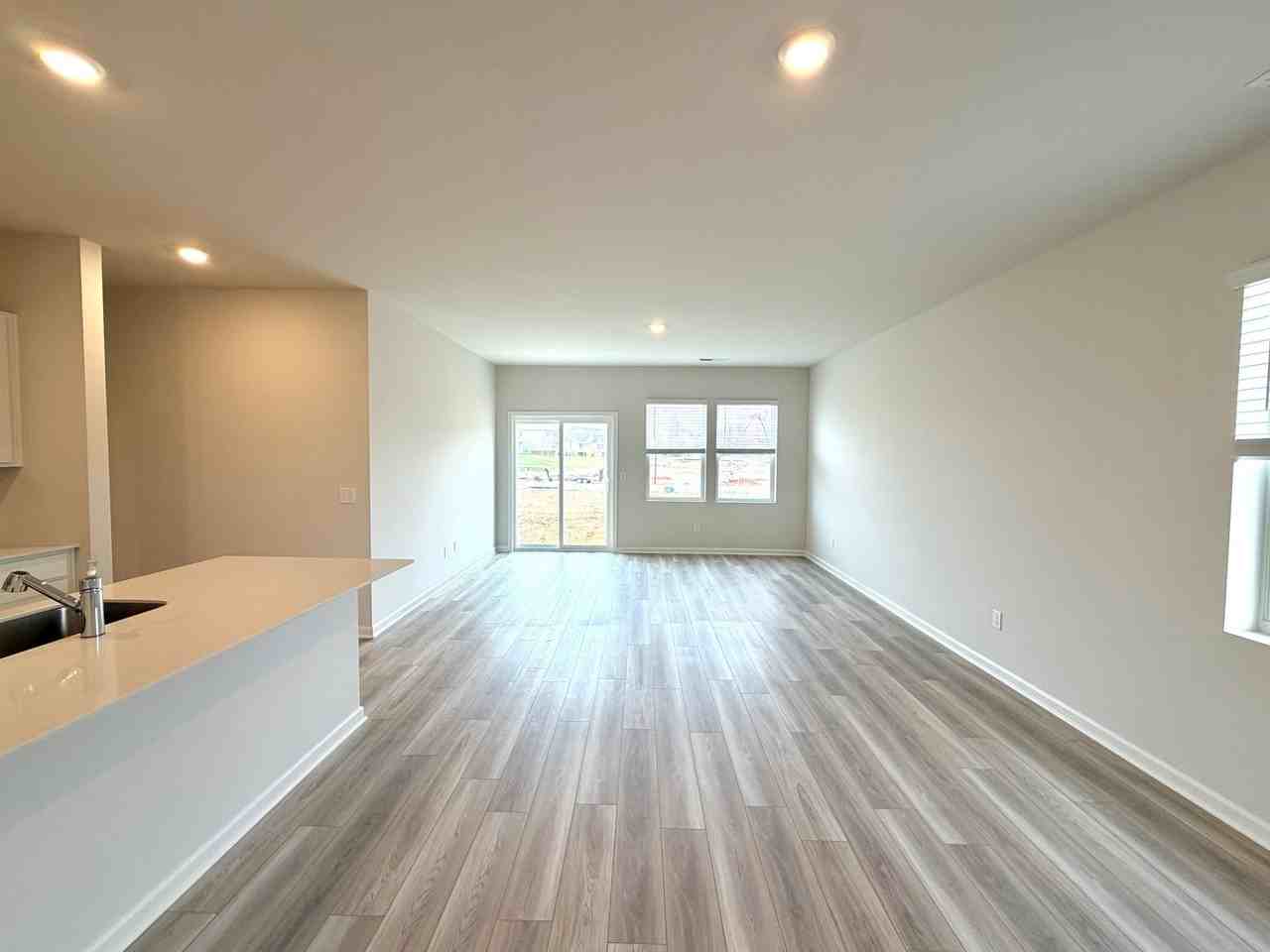 919 Moray Ln - Photo 3 of 45