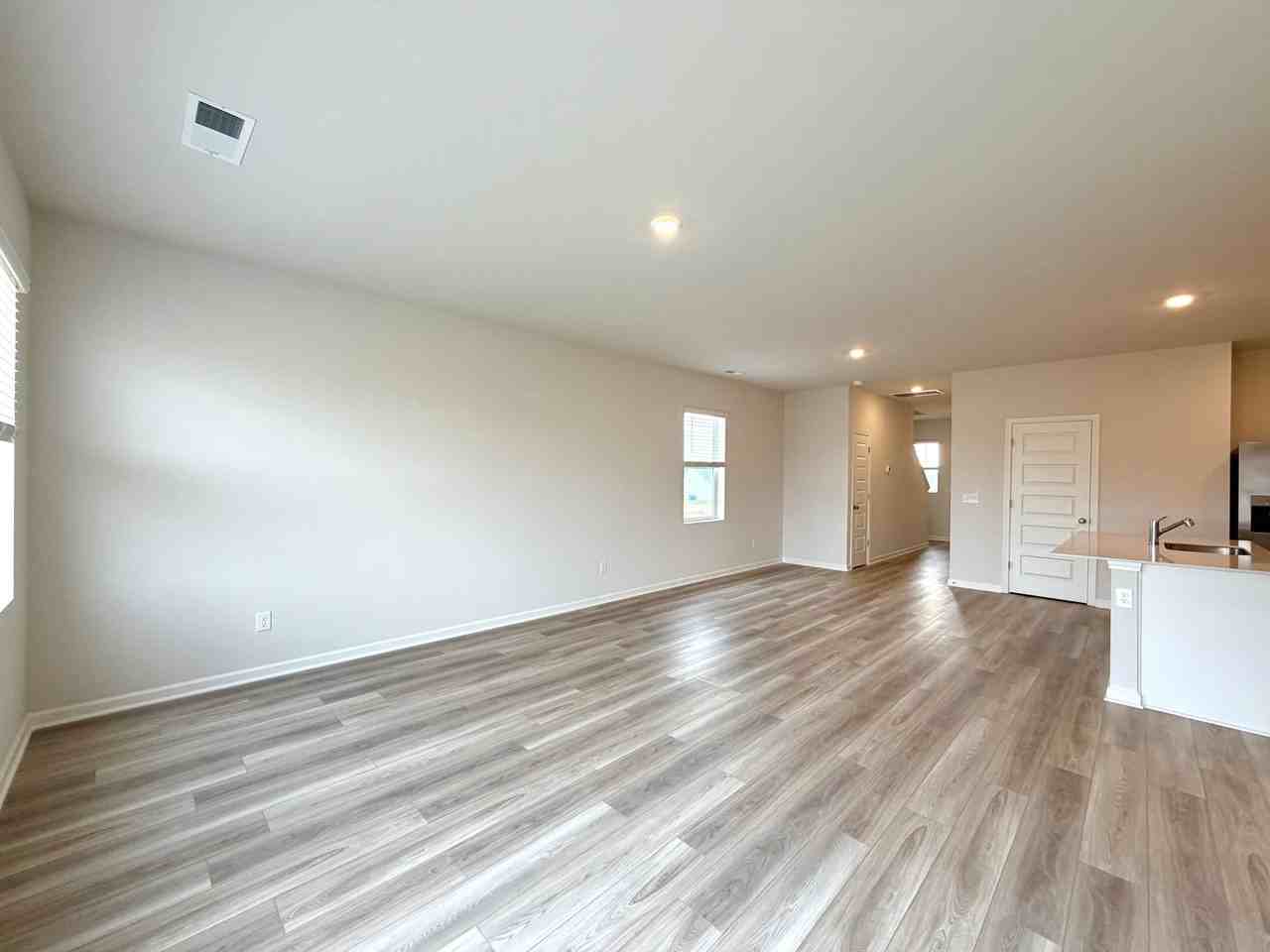 919 Moray Ln - Photo 7 of 45