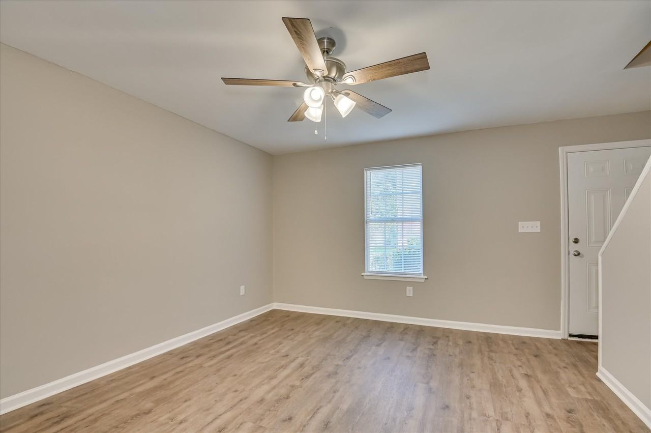 Willow Springs Apartments - Photo 2 of 14