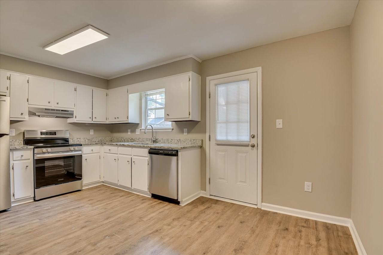 Willow Springs Apartments - Photo 4 of 14