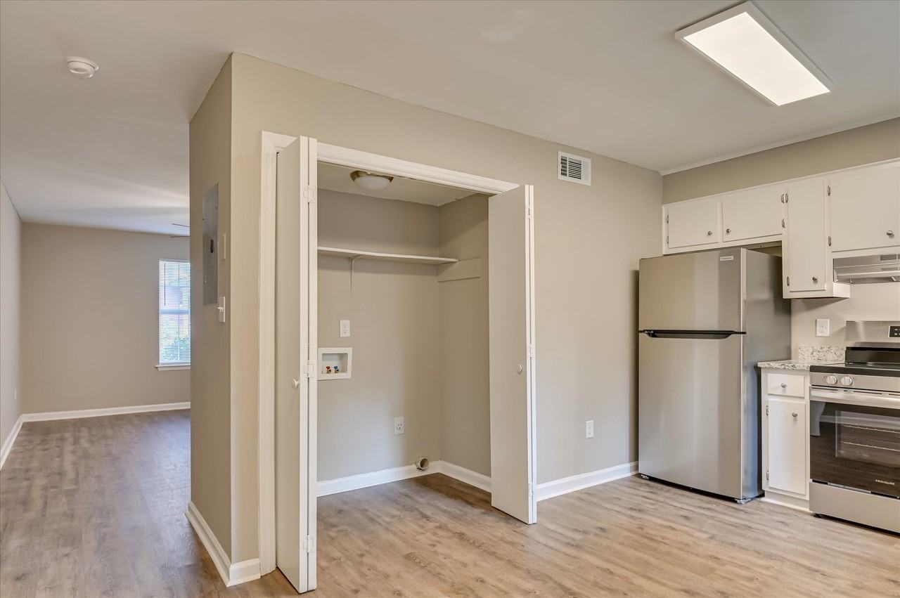 Willow Springs Apartments - Photo 6 of 14